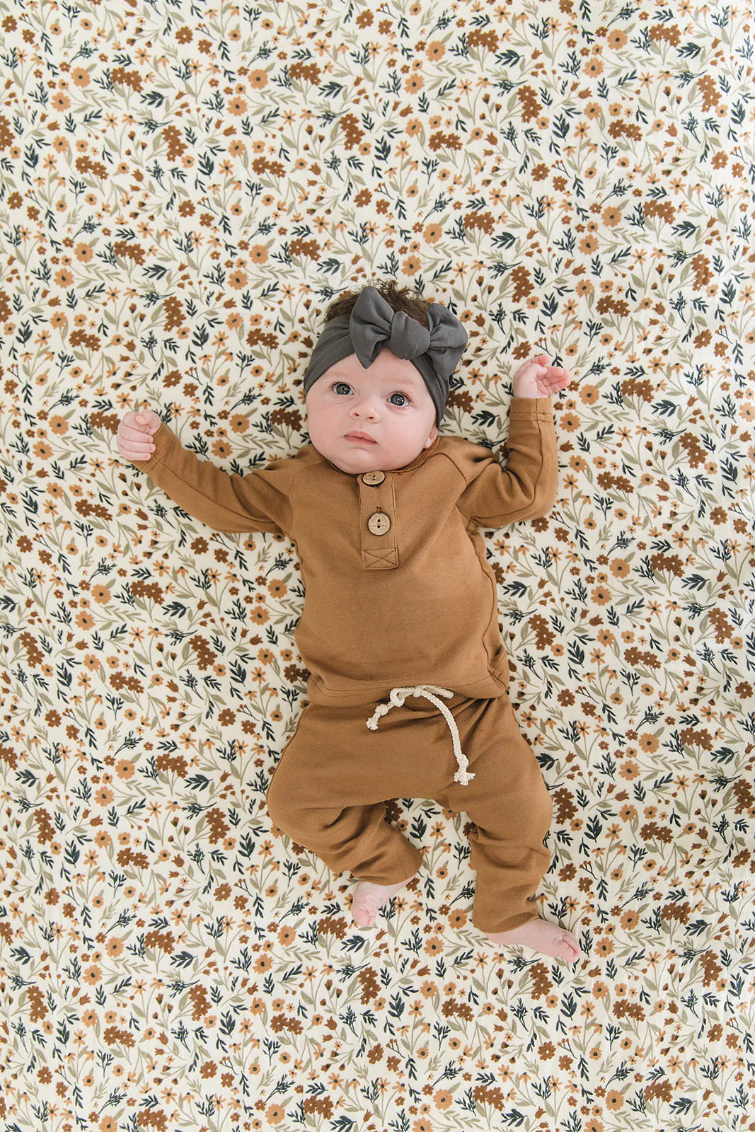 HARVEST FLORAL MUSLIN CRIB SHEET