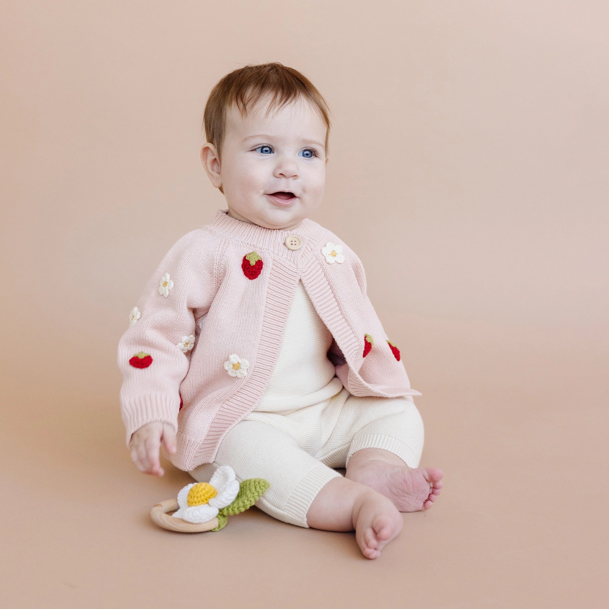STRAWBERRY FLOWER CARDIGAN