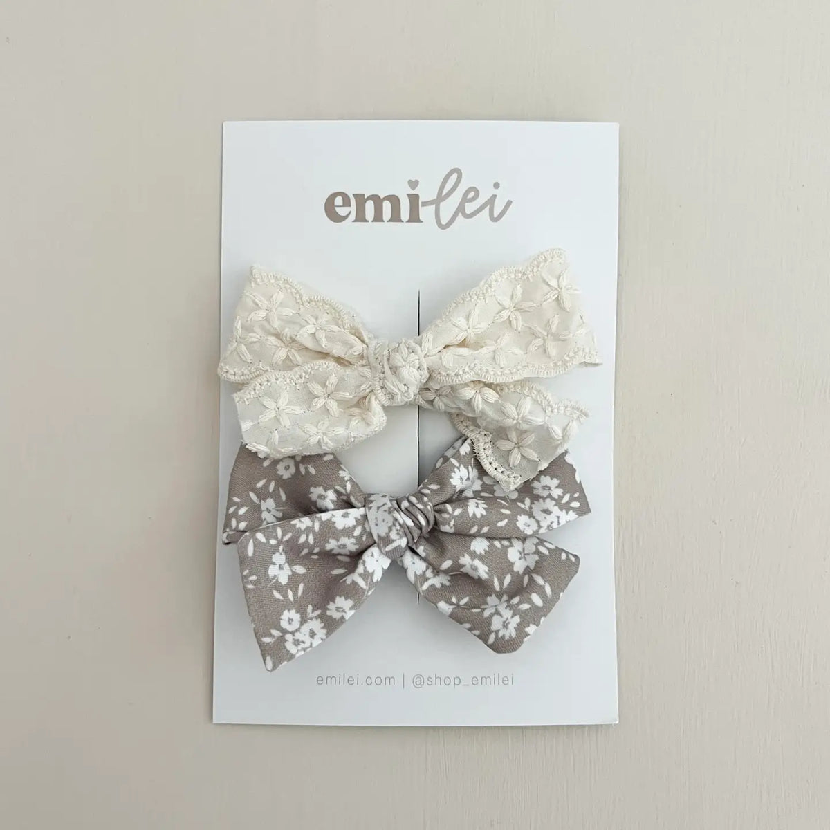 NEUTRAL LACE + FLORALS BOW CLIPS