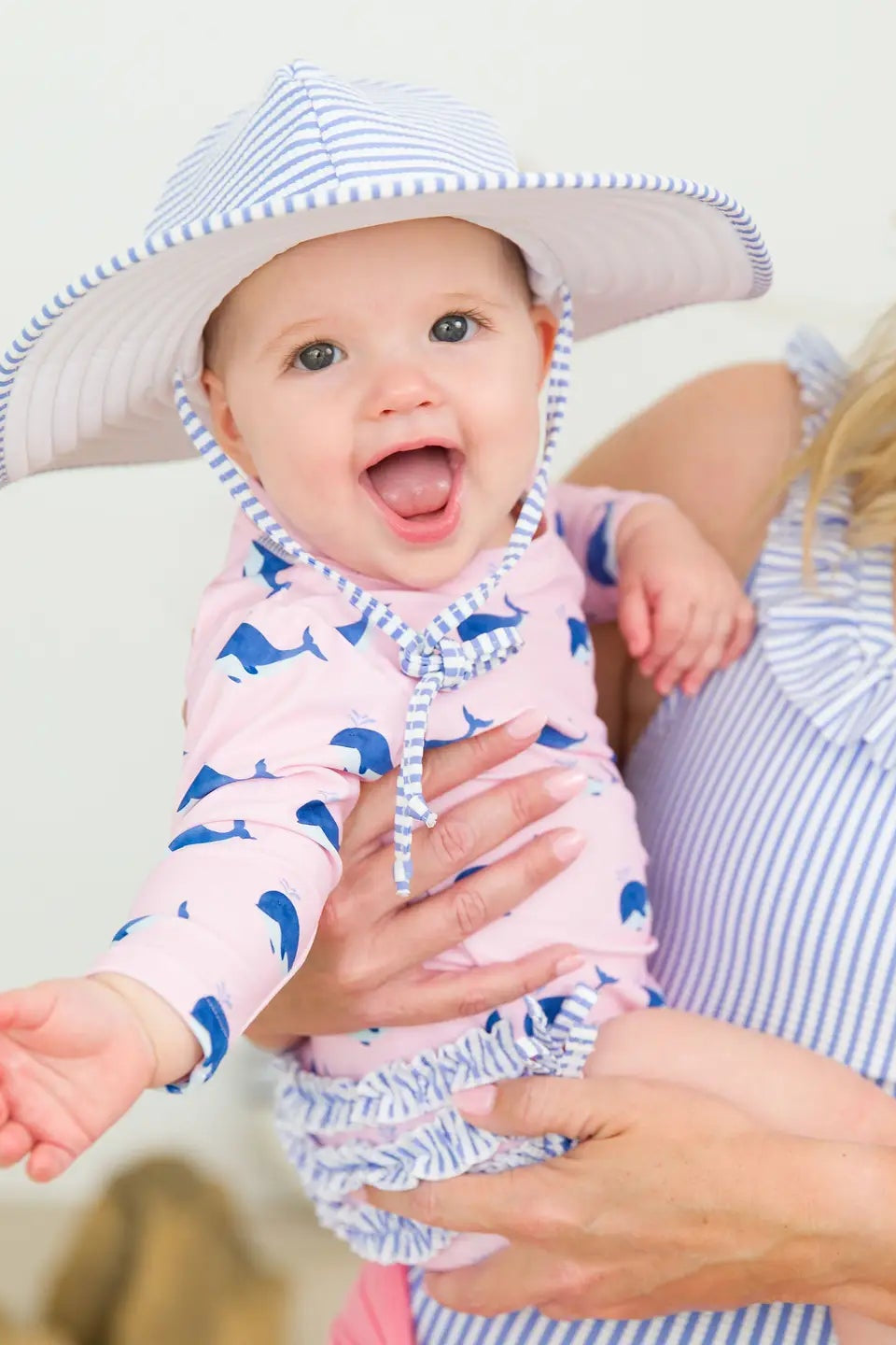 PINK WHALE FRIENDS LONG SLEEVE RASH GUARD