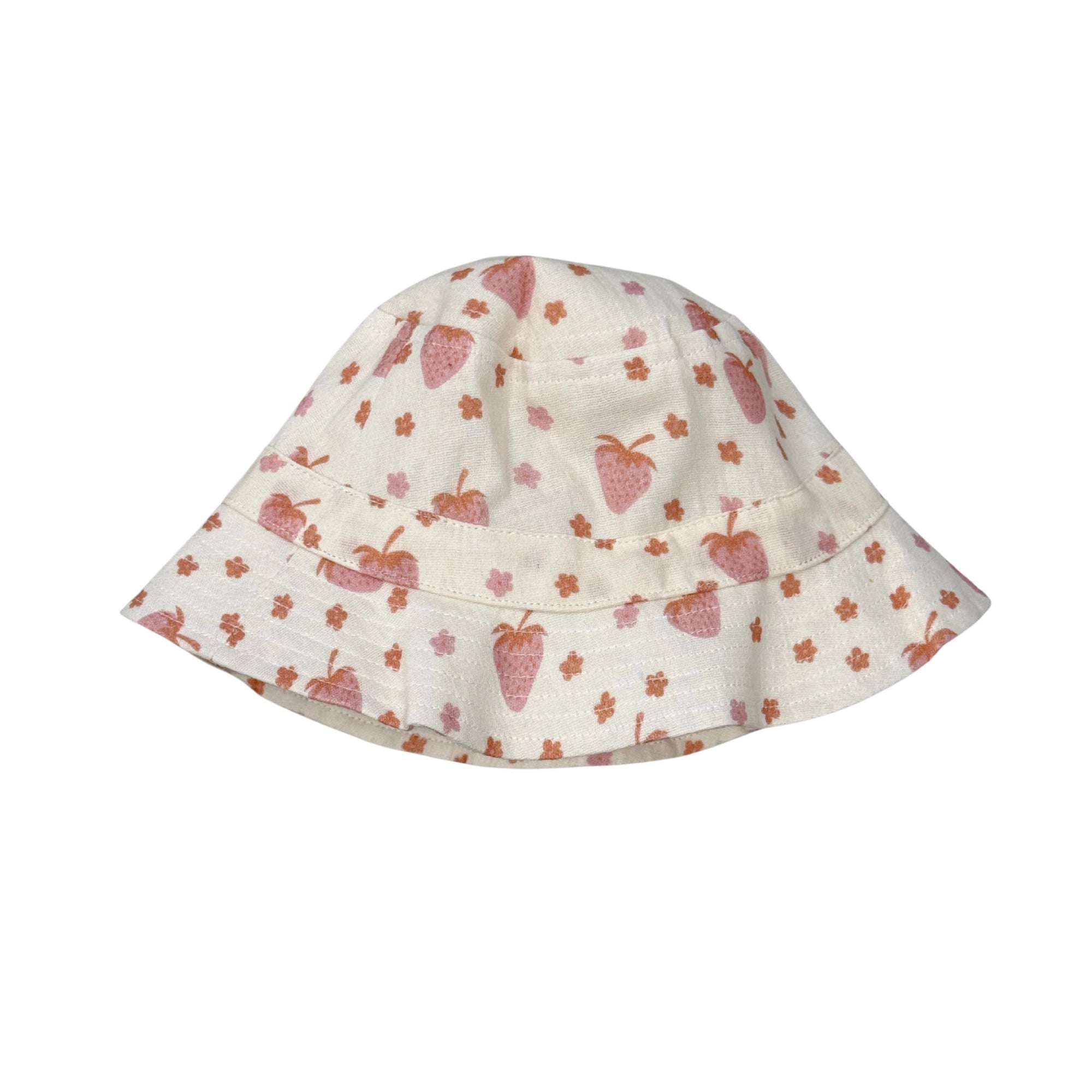 STRAWBERRY BUCKET HAT