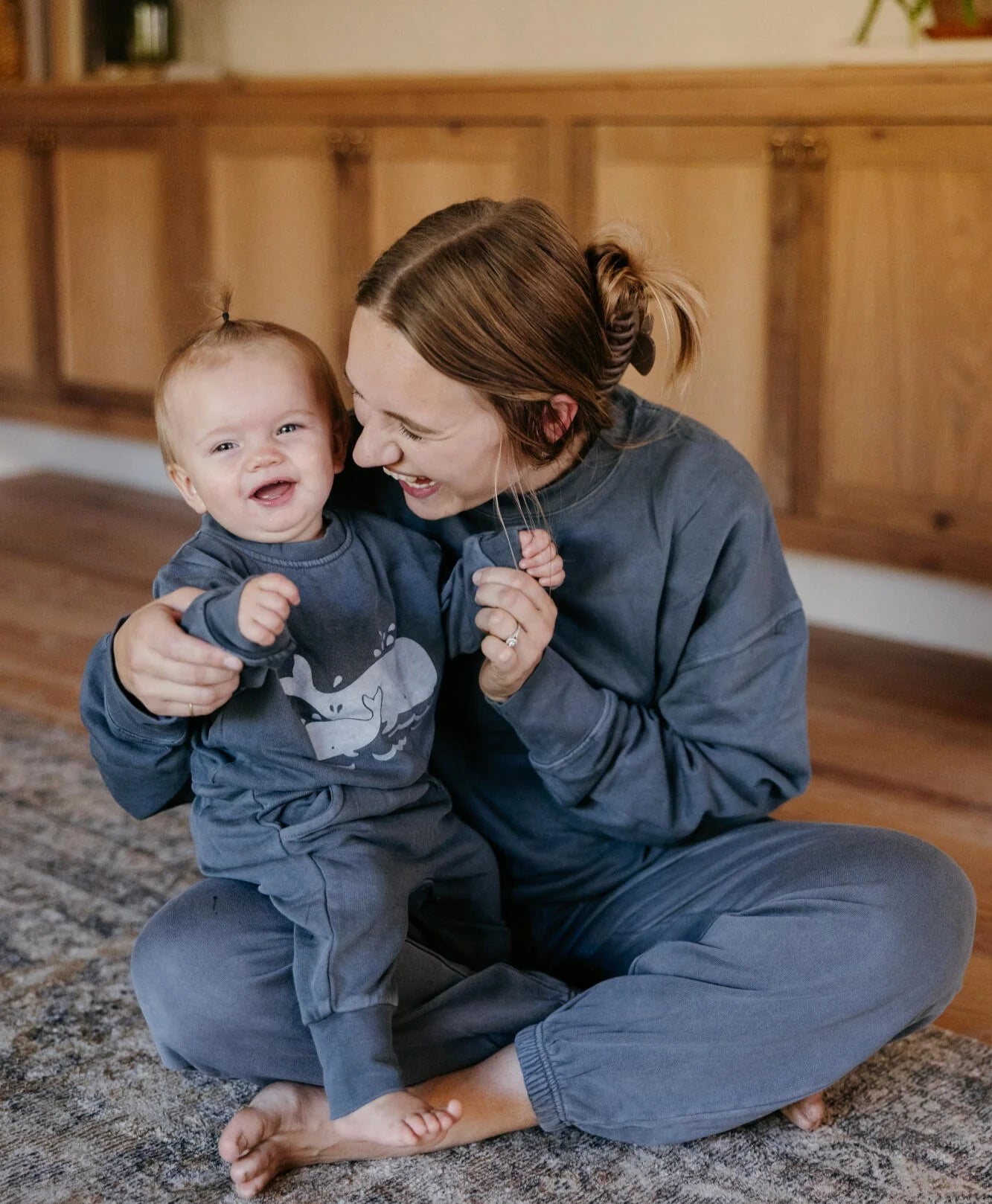 ORGANIC GRAPHIC SWEATSET - MOONSTONE WHALE