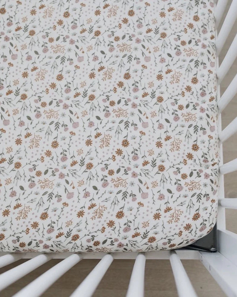 MEADOW FLORAL MUSLIN CRIB SHEET