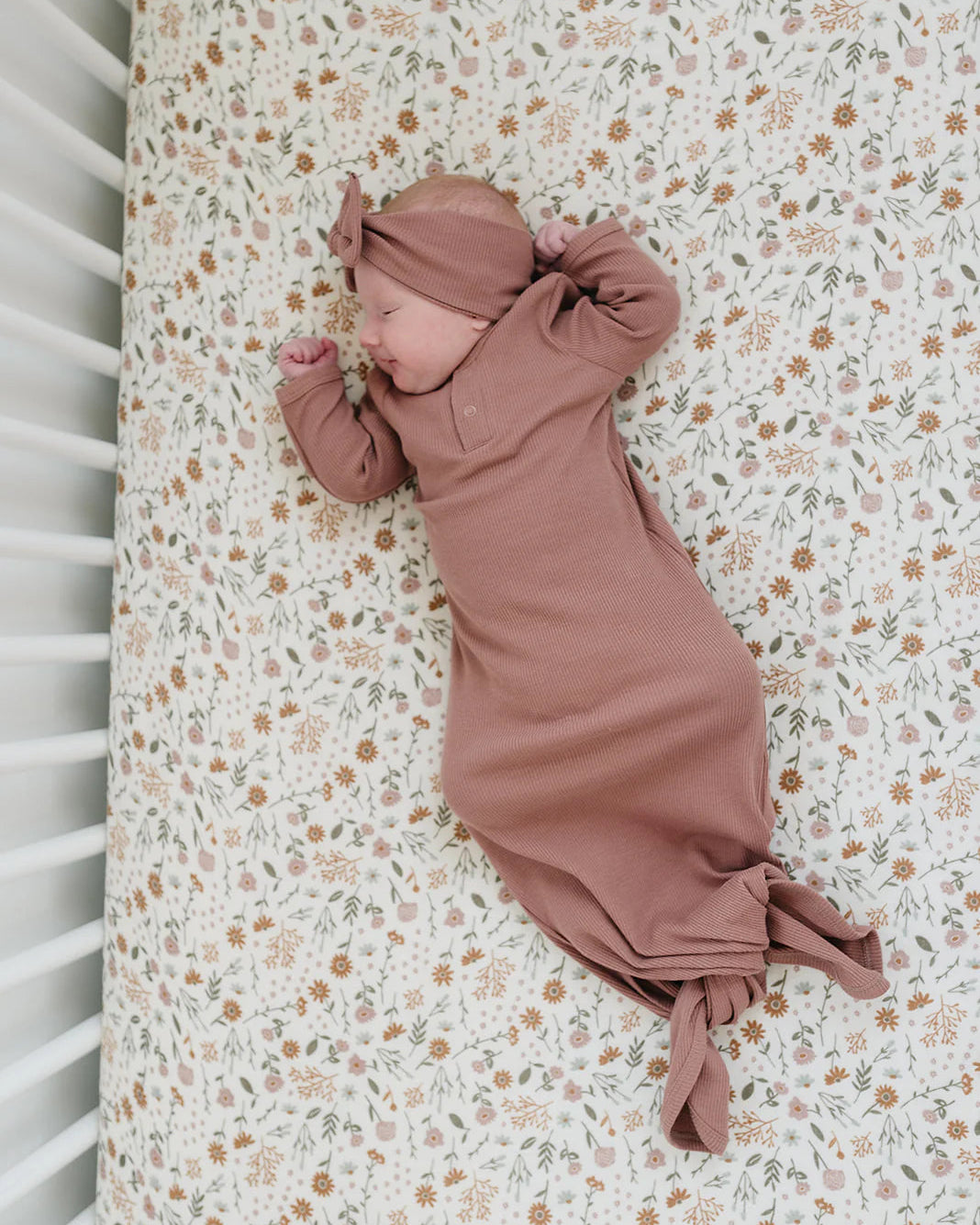 MEADOW FLORAL MUSLIN CRIB SHEET