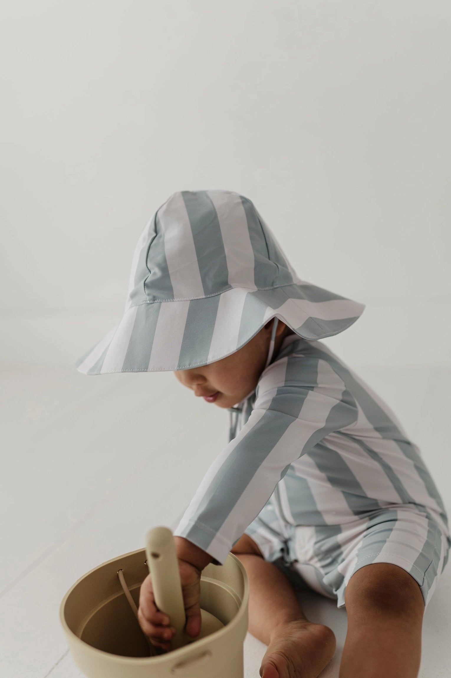 STRIPED SUN HAT - AQUA GREY