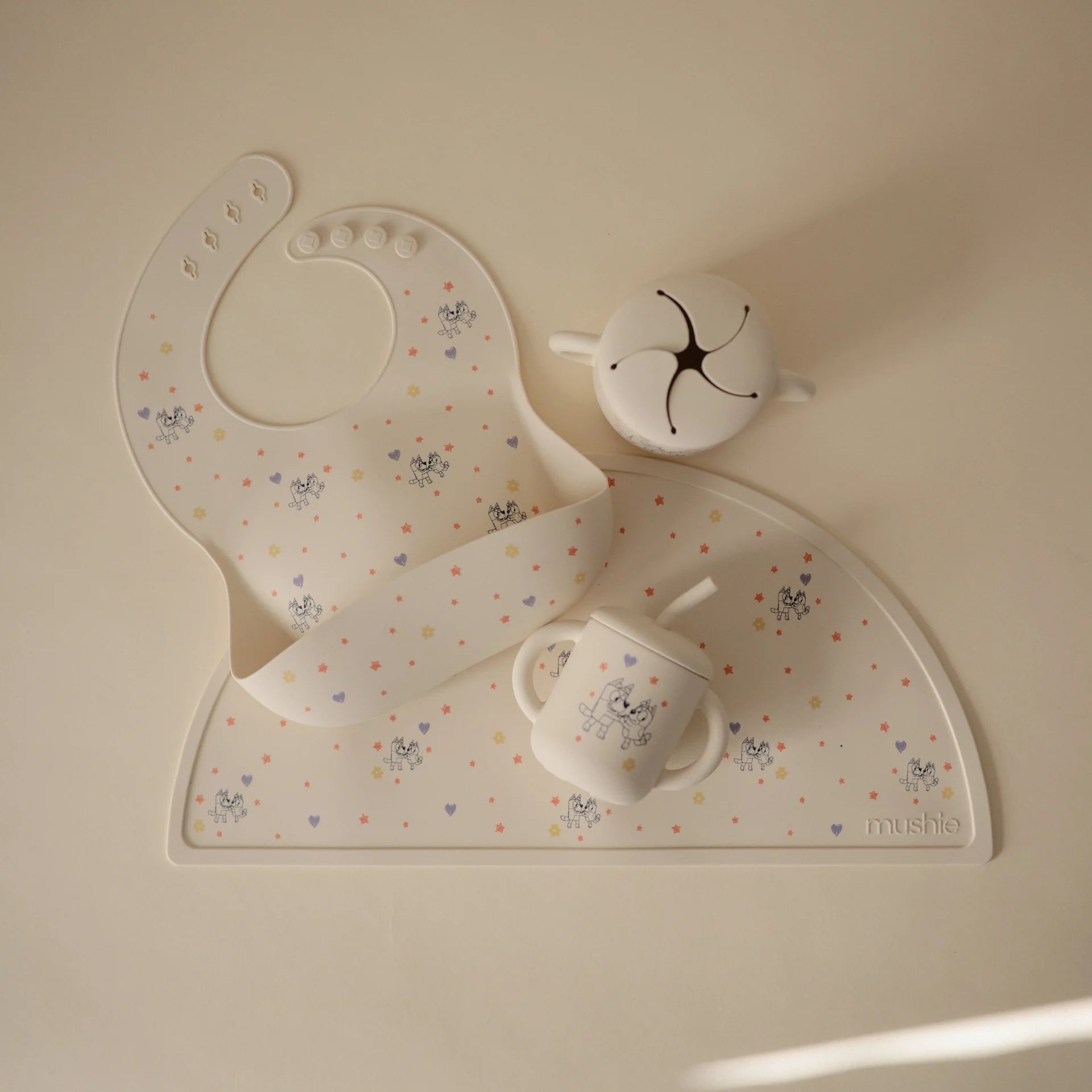 BLUEY X MUSHIE SILICONE BABY BIB