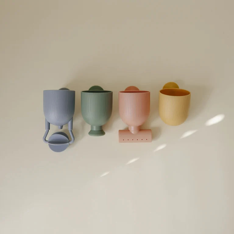 POUR + PLAY BATH SET