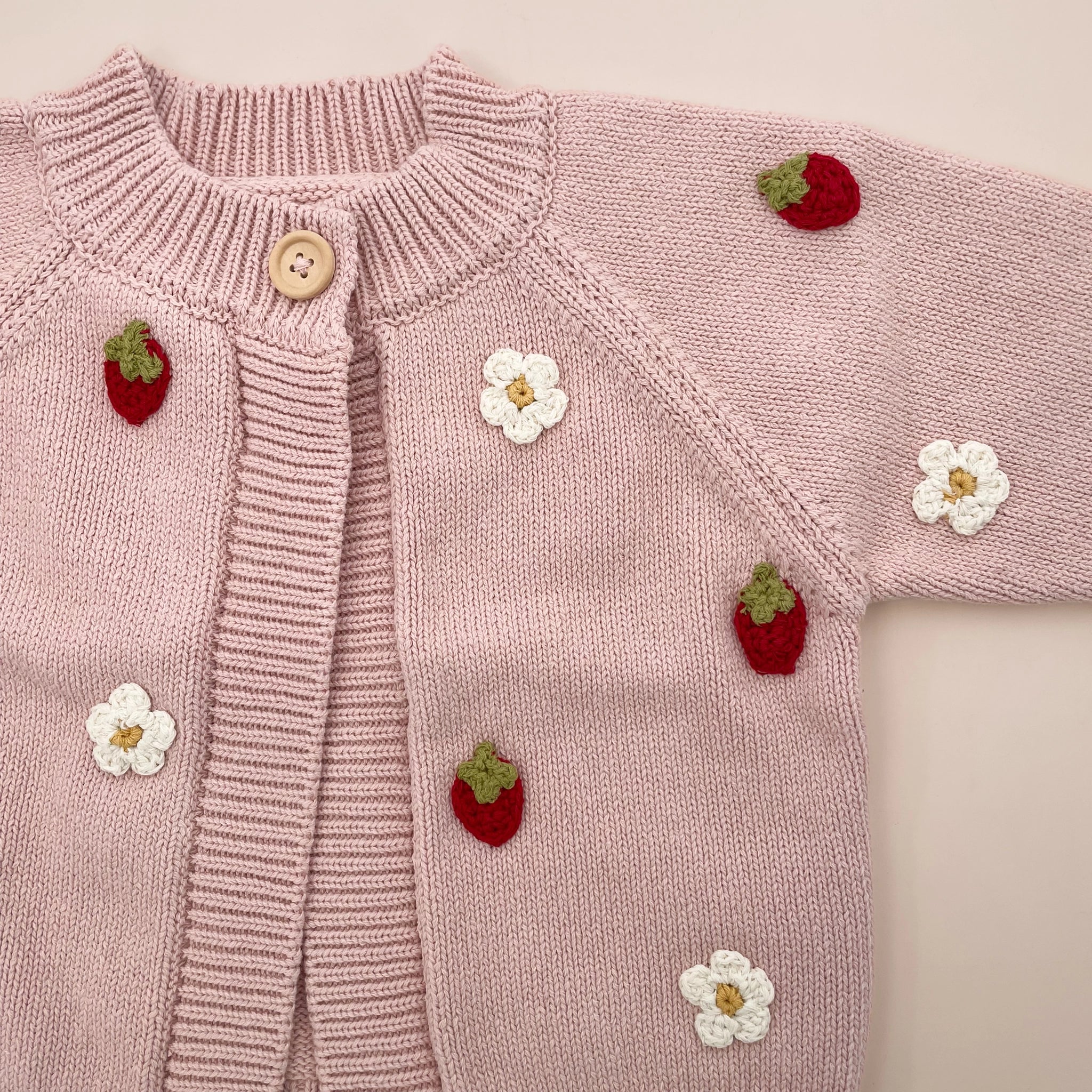STRAWBERRY FLOWER CARDIGAN