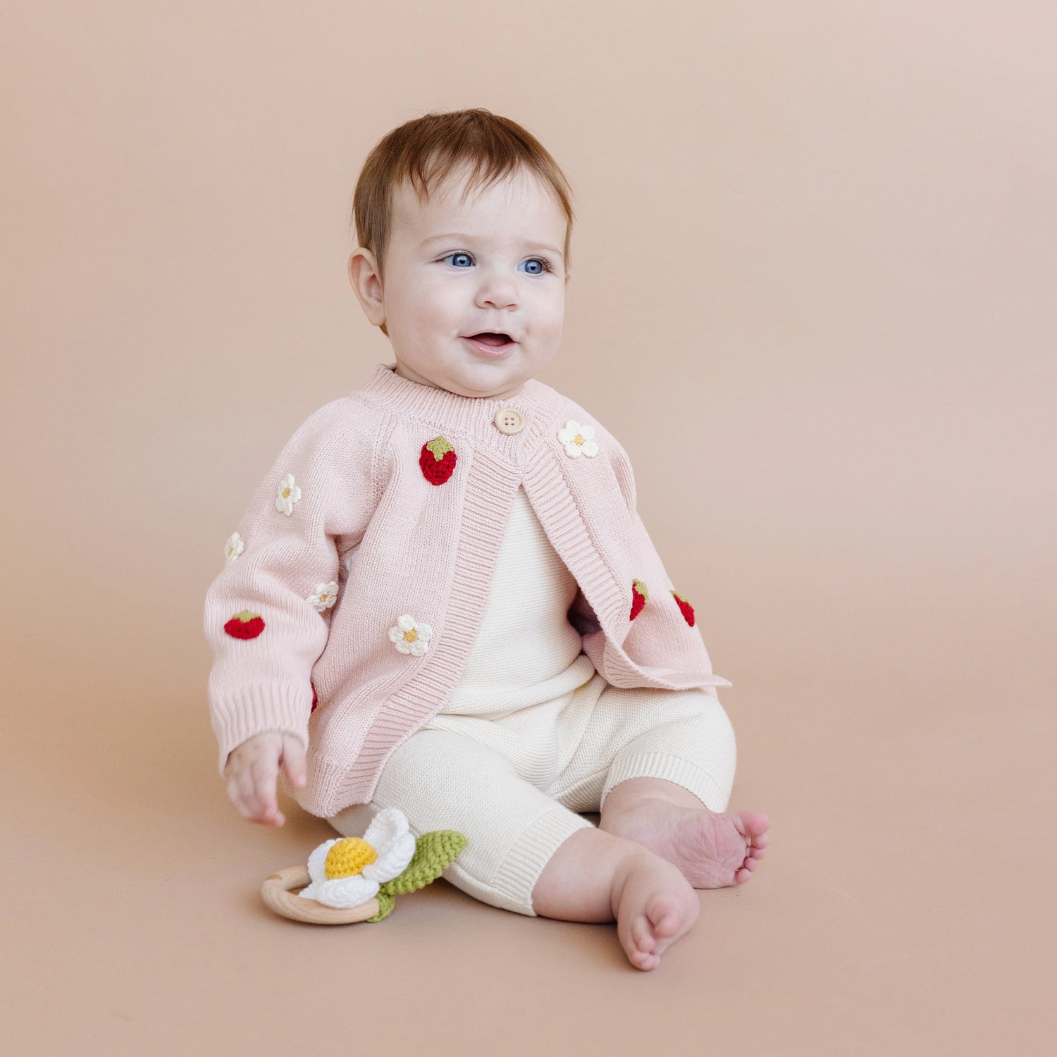 STRAWBERRY FLOWER CARDIGAN