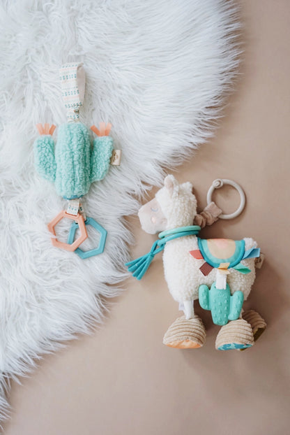 ITZY LINK &amp; LOVE LLAMA TEETHER