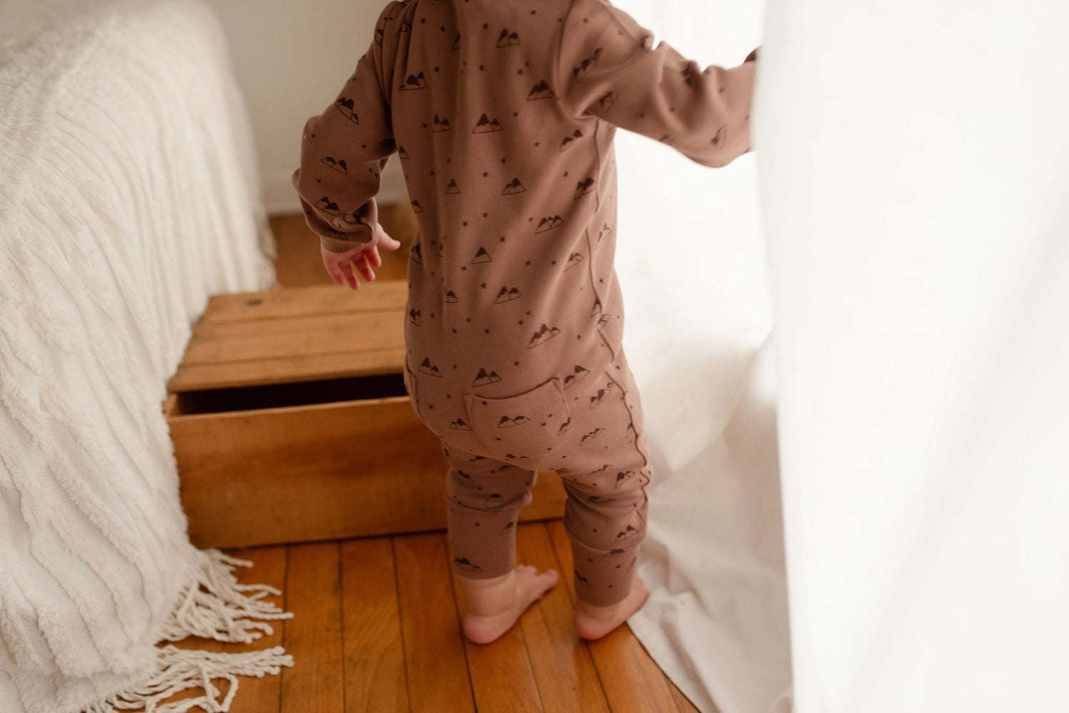 ORGANIC ZIPPER ROMPER - LATTE MOUNTAIN