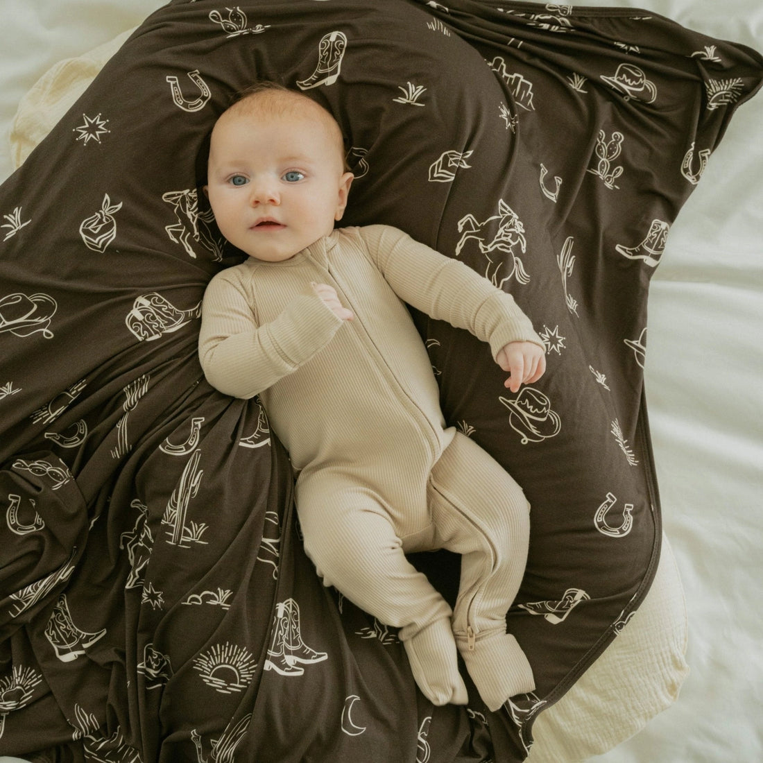 WESTERN STRETCH SWADDLE