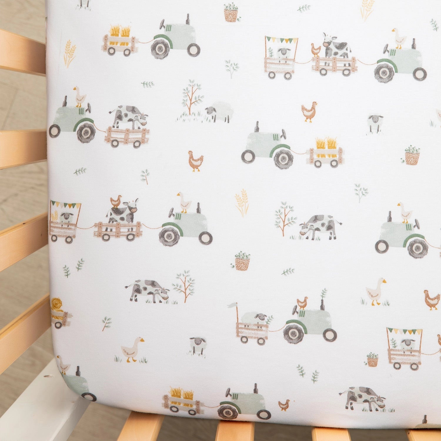 TRACTOR RIDE COTTON JERSEY CRIB SHEET