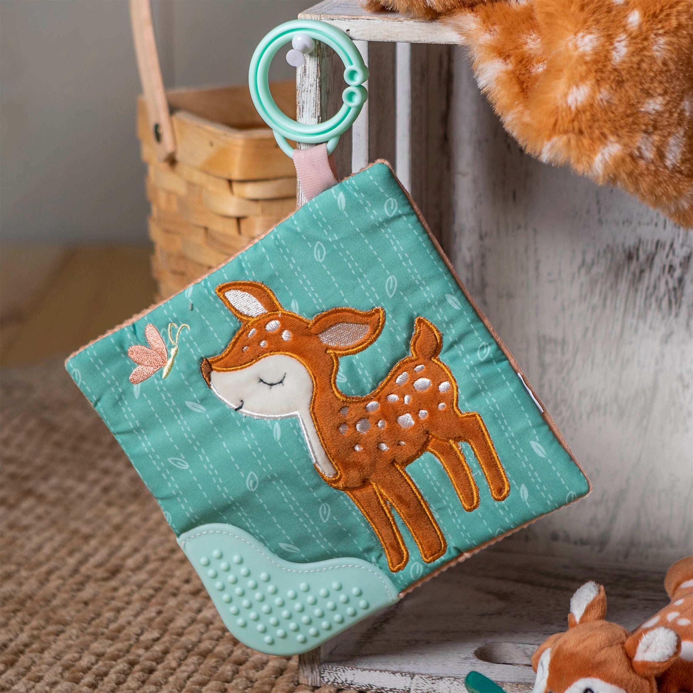 AMBER FAWN CRINKLE TEETHER