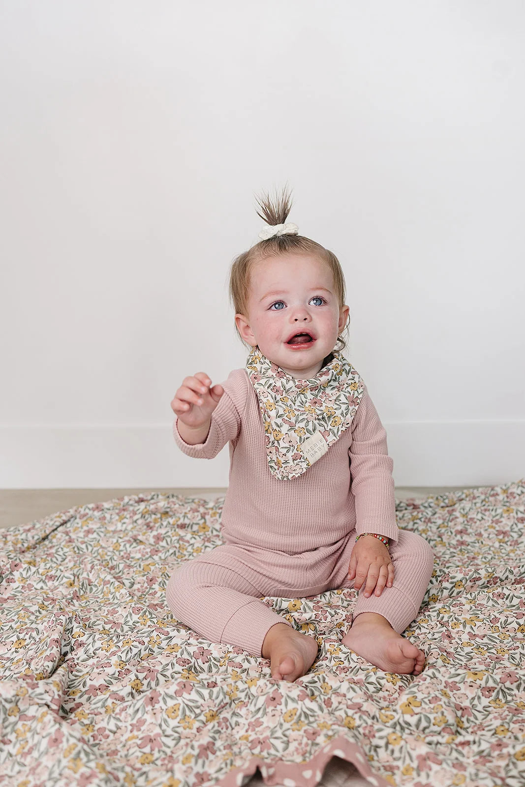 SUNNY PETALS + PINK POLKA DOT QUILT