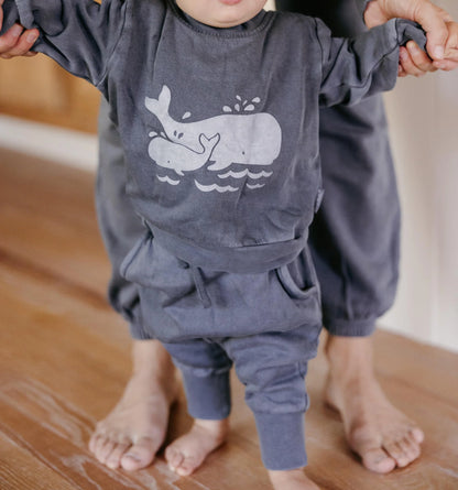 ORGANIC GRAPHIC SWEATSET - MOONSTONE WHALE