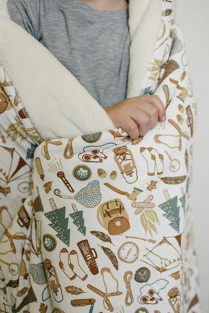 CAMPING TRIP BAMBOO FLEECE QUILT