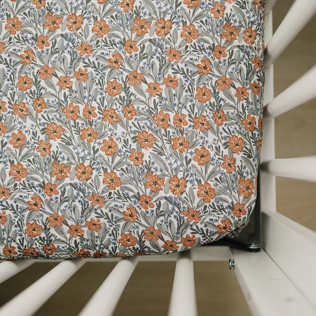 DAINTY MEADOW BAMBOO STRETCH CRIB SHEET