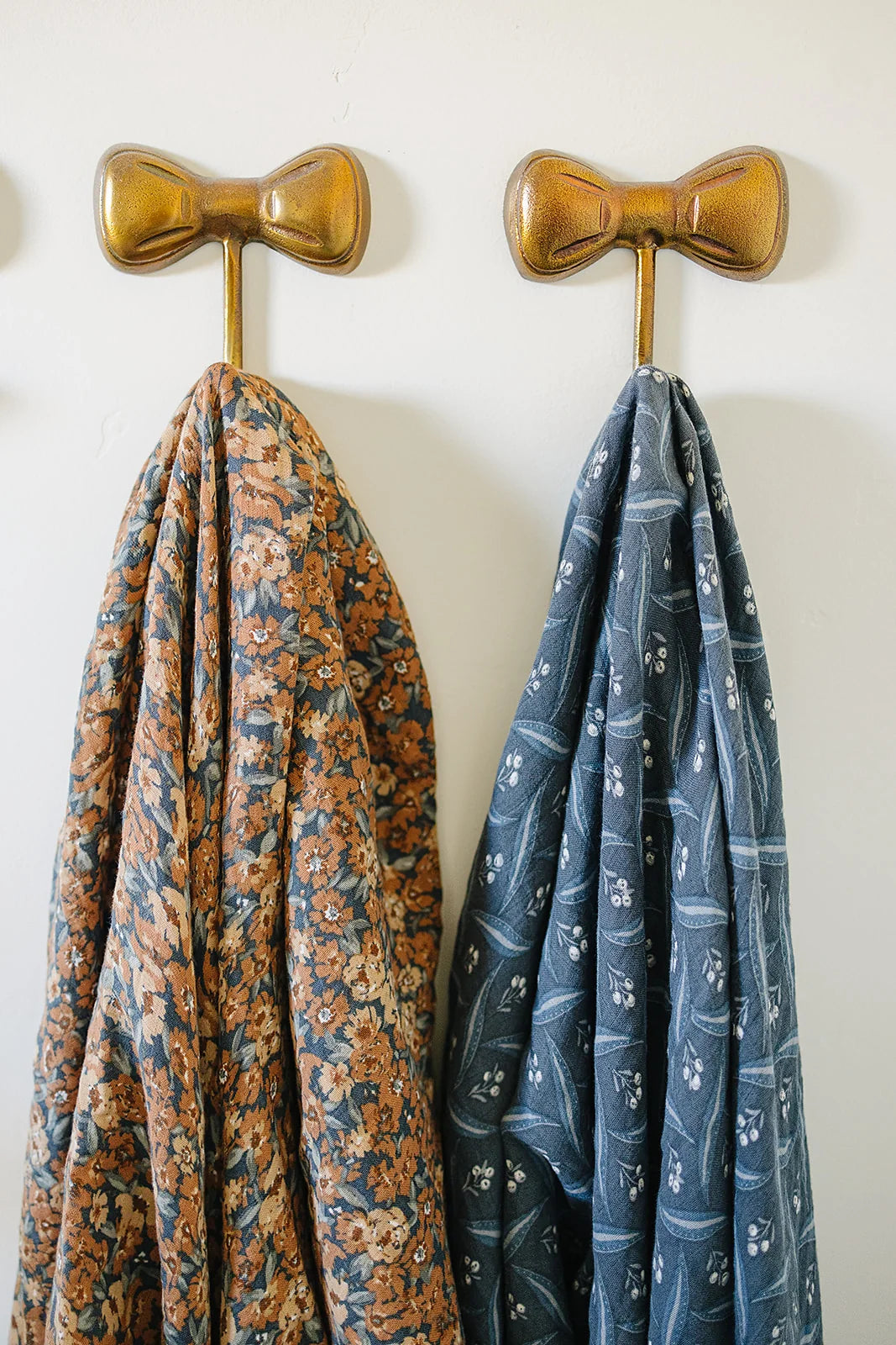 NAVY BERRY MUSLIN SWADDLE BLANKET