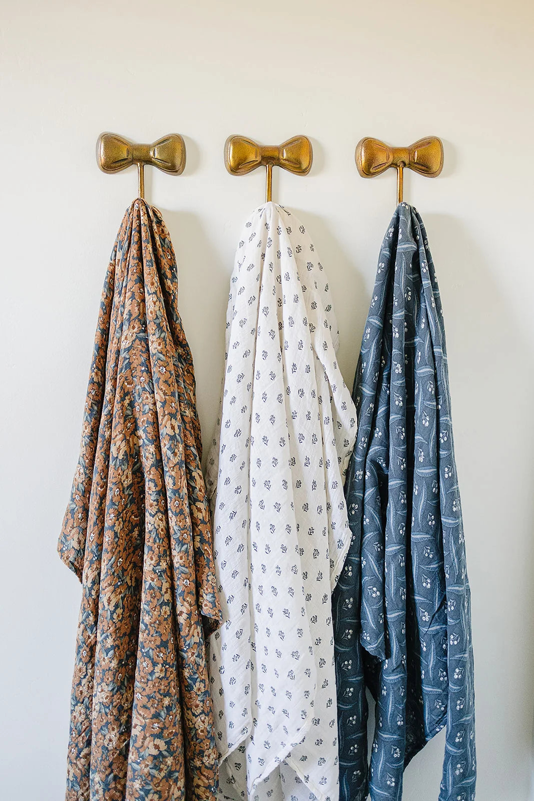 NAVY BERRY MUSLIN SWADDLE BLANKET