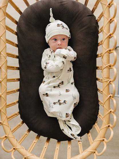 DUCKS BAMBOO NEWBORN KNOT HAT