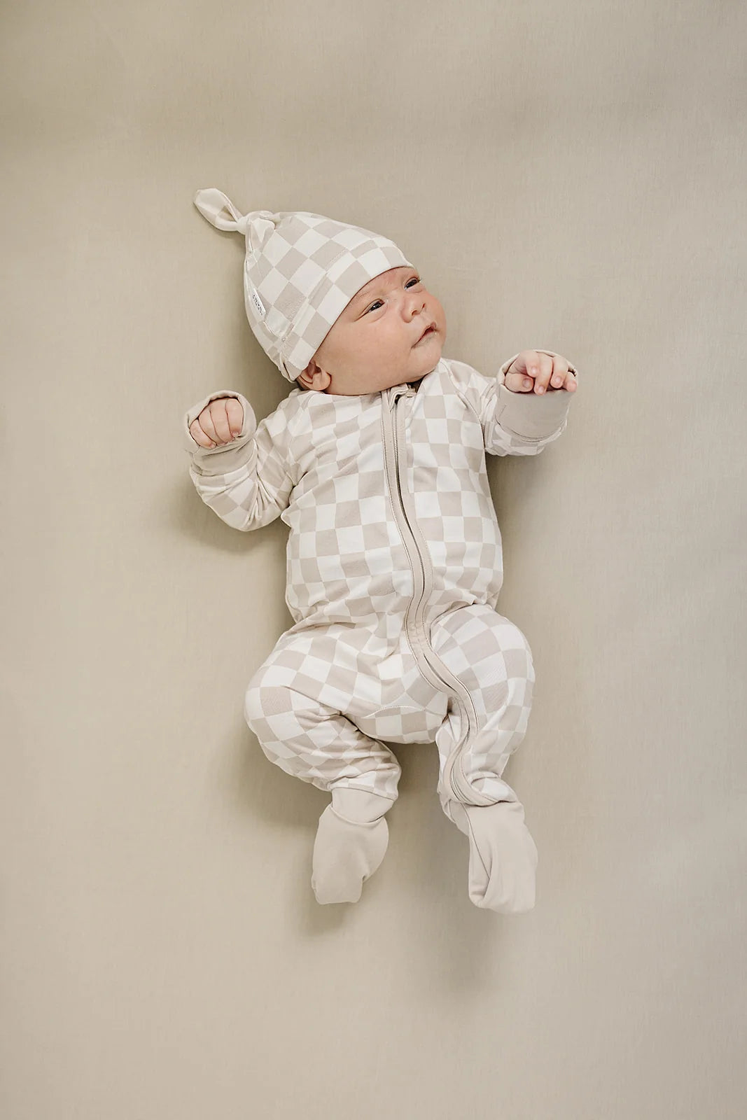 TAUPE CHECKERED BAMBOO SLEEPER