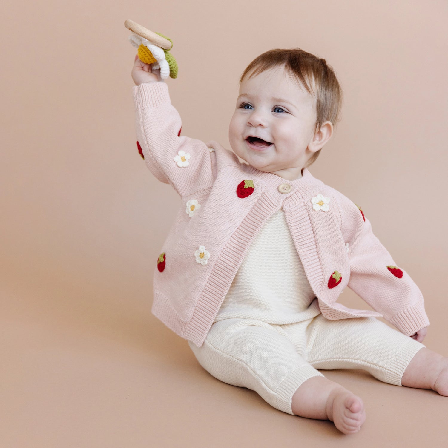STRAWBERRY FLOWER CARDIGAN