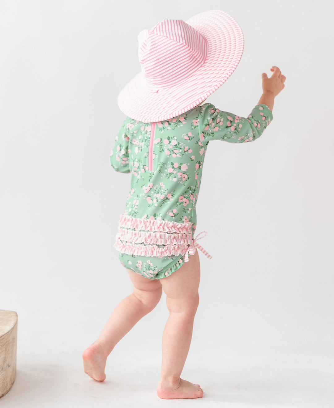 TEA ROSES LONG SLEEVE RASH GUARD