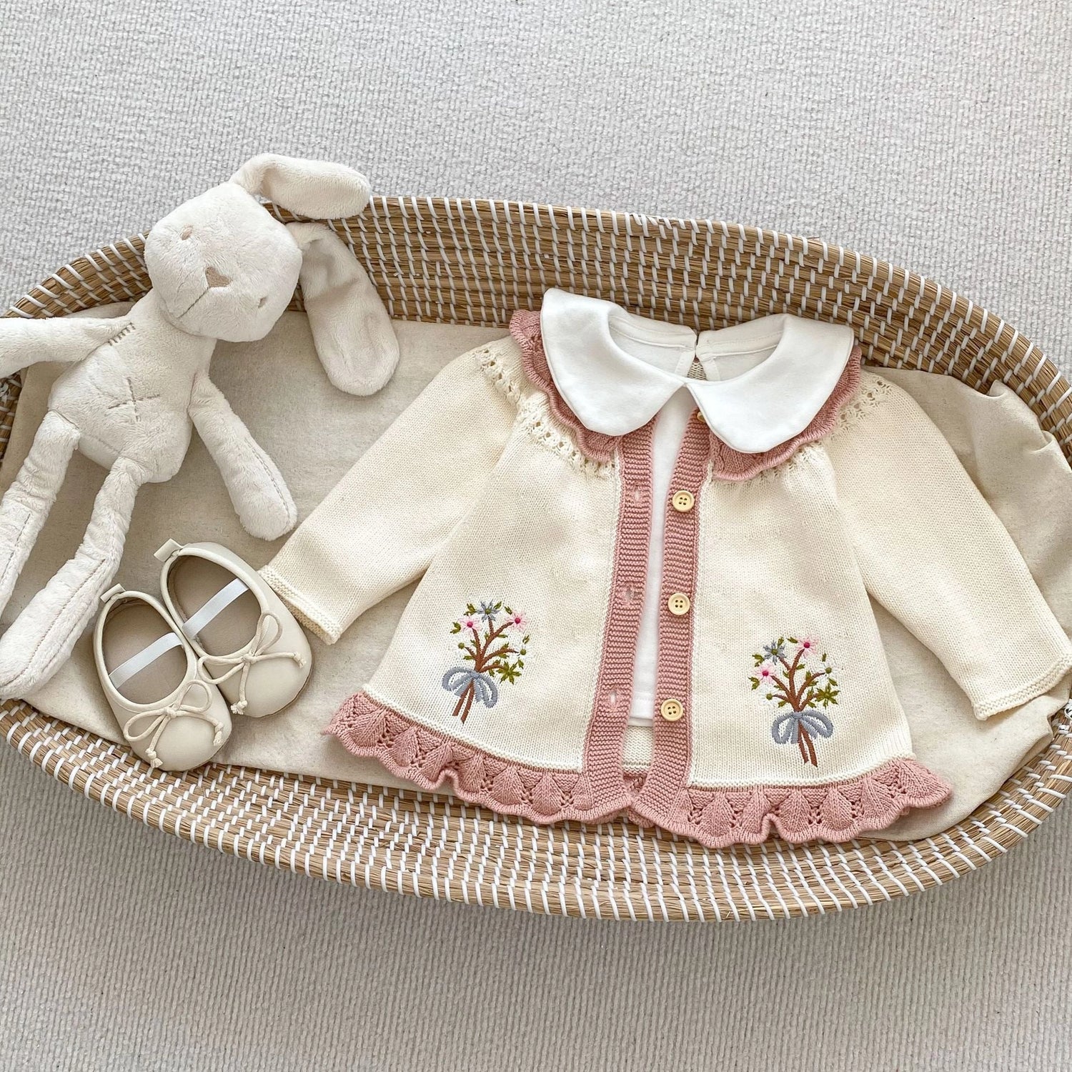 EMBROIDERED LONG-SLEEVED CARDIGAN