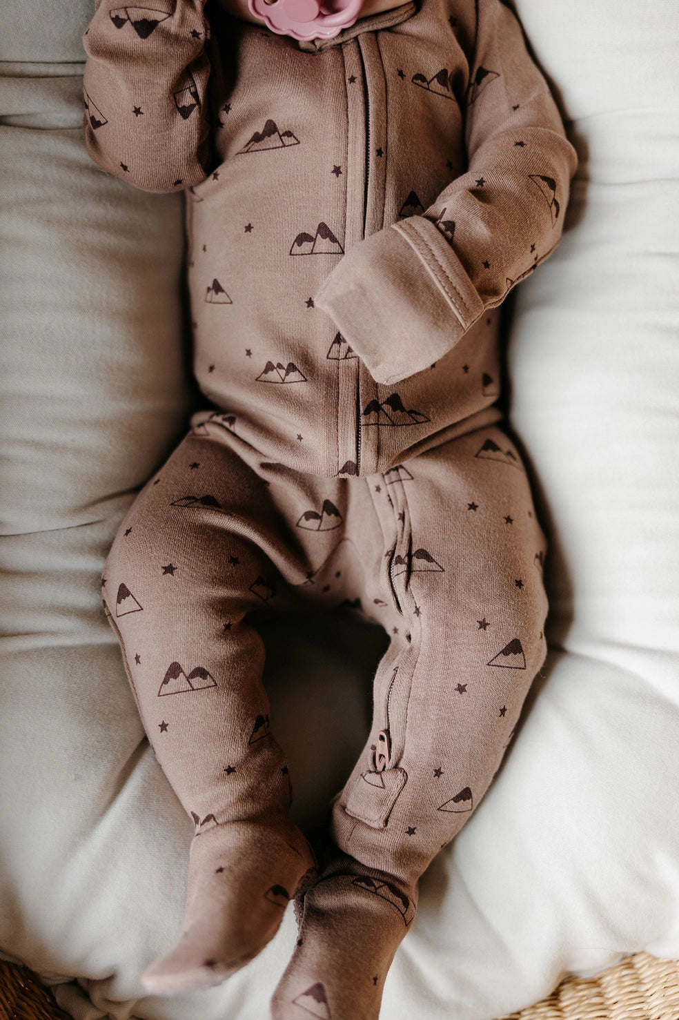 ORGANIC LATTE MOUNTAIN ZIPPER FOOTIE