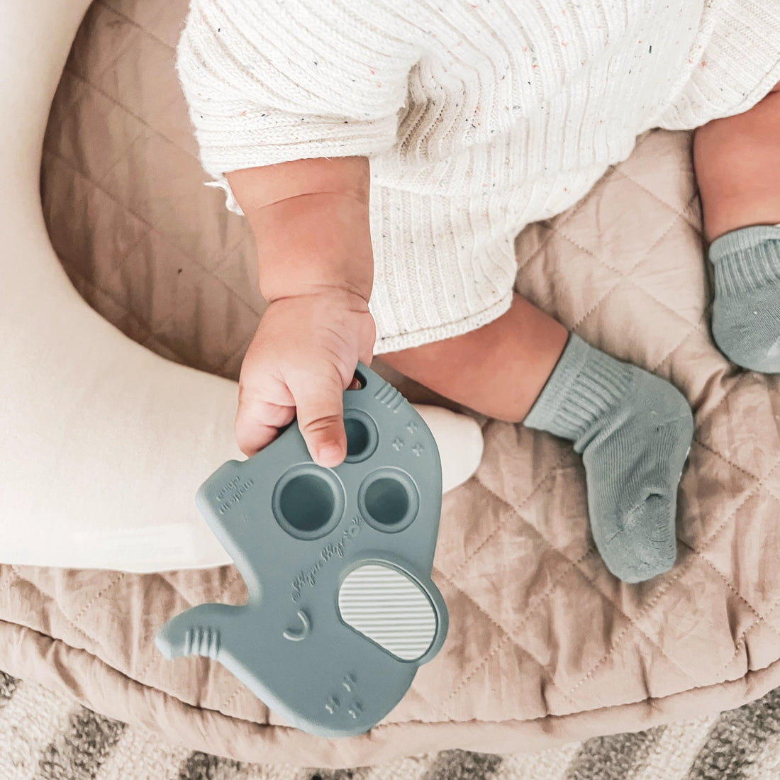ITZY POPPER ELEPHANT TOY