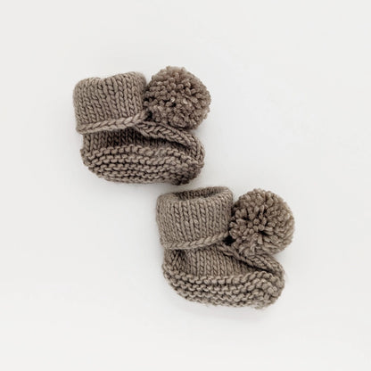 BABY BOOTIES WITH POM POMS