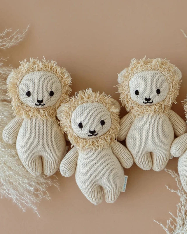 CROCHET BABY LION