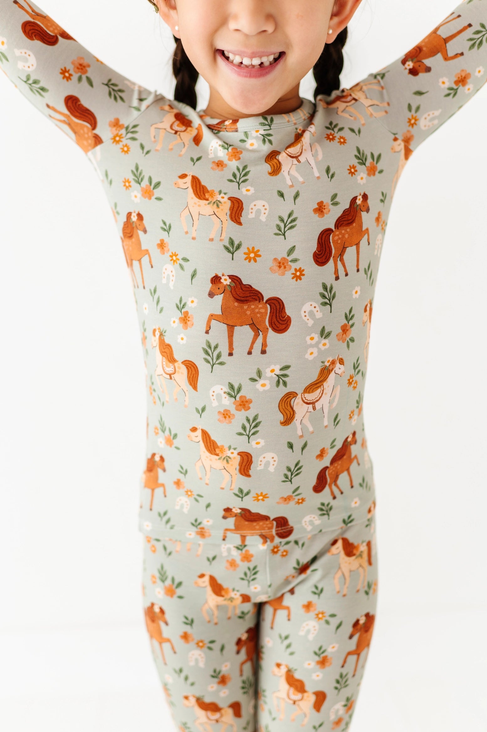 BABY BAMBOO PAJAMAS HORSIN AROUND