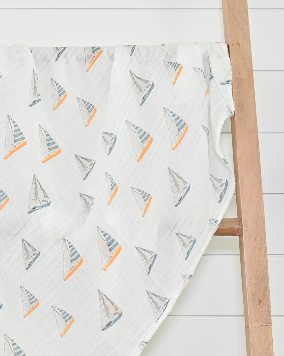 SAIL AWAY - MUSLIN SWADDLE