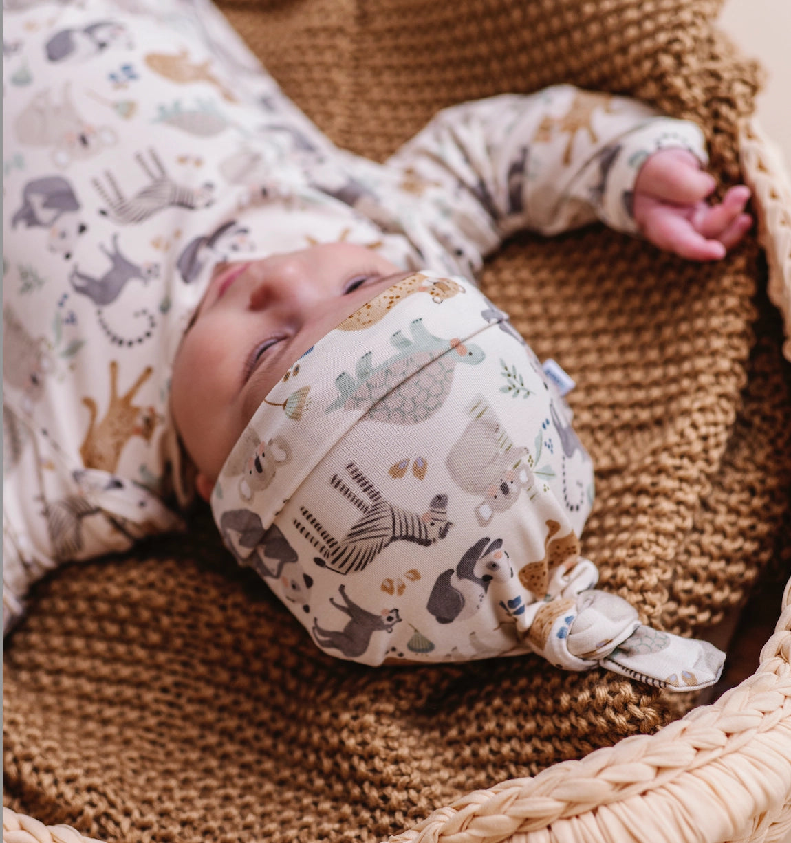 SAFARI FRIEND KNOTTED GOWN