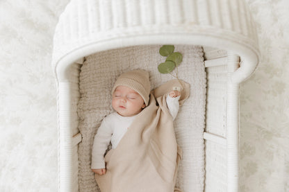 100% COTTON KNIT BLANKET + HAT LUXE GIFT SET